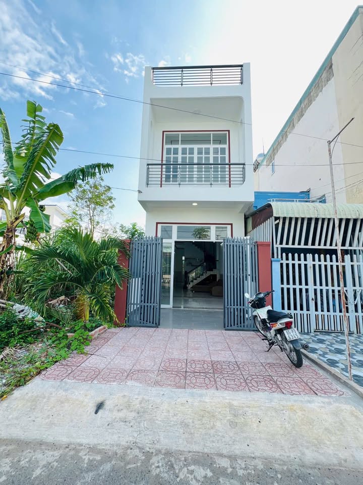 Nhà 1 Trệt 1 Lầu KDC Hưng Phú 1, Cái Răng 100m² giá 3.899 tỷ - Định cư lý tưởng!