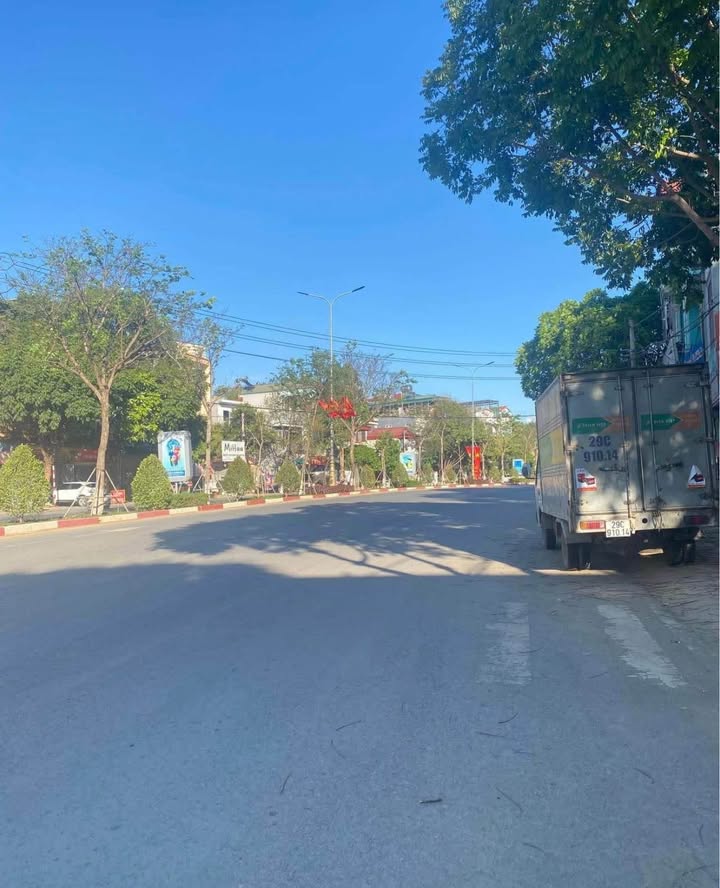 Nhà mặt đường Quốc lộ 6, Sơn La 50m² giá 1.5 tỷ - Kinh doanh thuận lợi!