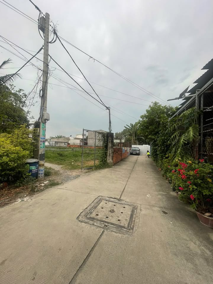 Đất nền Xuân Thới Đông Hóc Môn 1375m² giá 20.5 tỷ - Sổ hồng chính chủ!