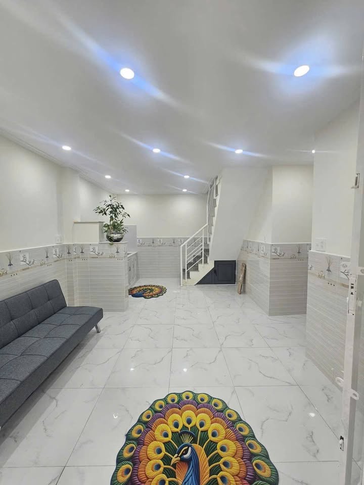 Nhà phố 107 Quang Trung, Quận 10 - 2 tầng hoàn công, giá 3.4 tỷ - Không lộ giới!