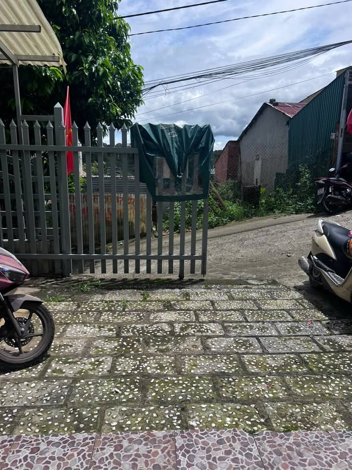 Cho thuê nhà nguyên căn Đặng Thái Thân Đà Lạt 170m² - Ô tô đỗ cửa ngay mặt đường!