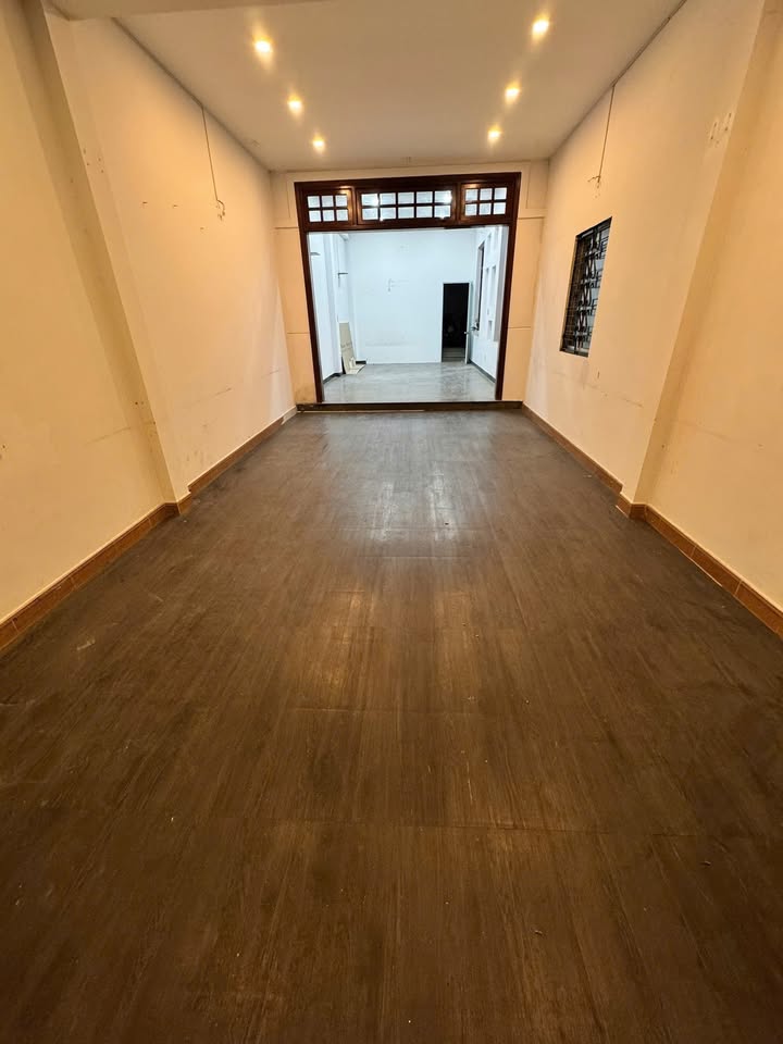 Nhà mặt tiền kinh doanh 60m² tại Tân Bình - Giá chỉ 12 triệu/tháng!