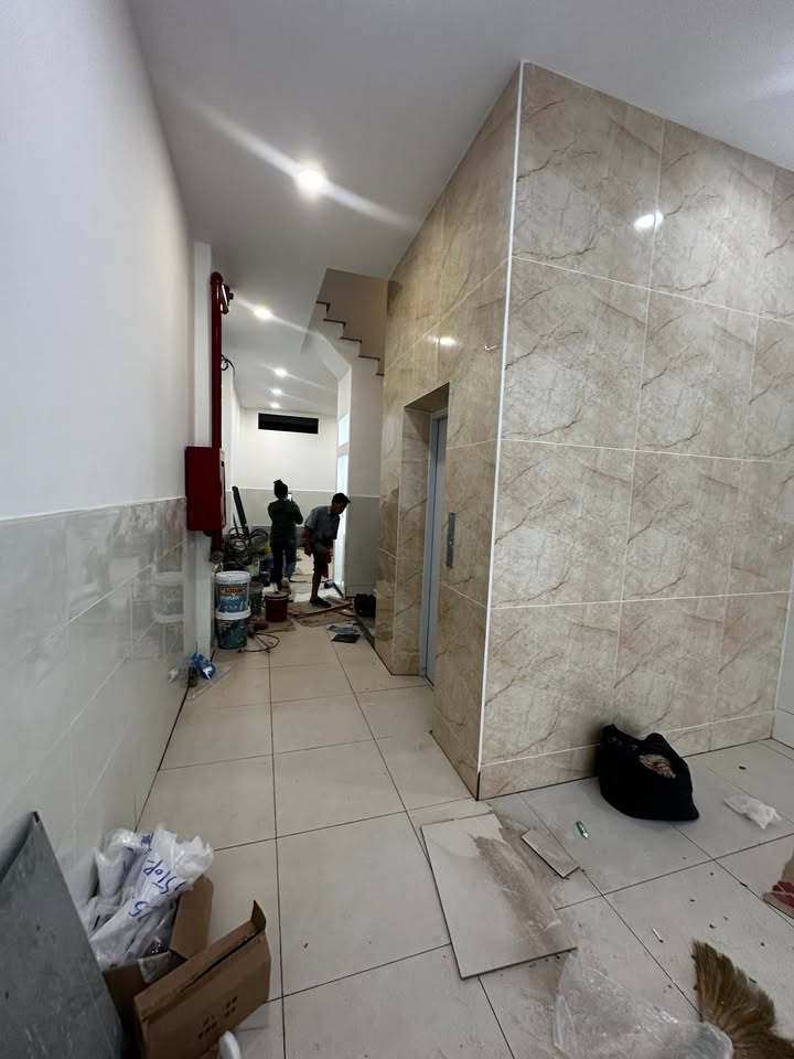 Nhà mặt tiền Lê Trọng Tấn quận Tân Phú 68m² - Thang máy mới 100%!