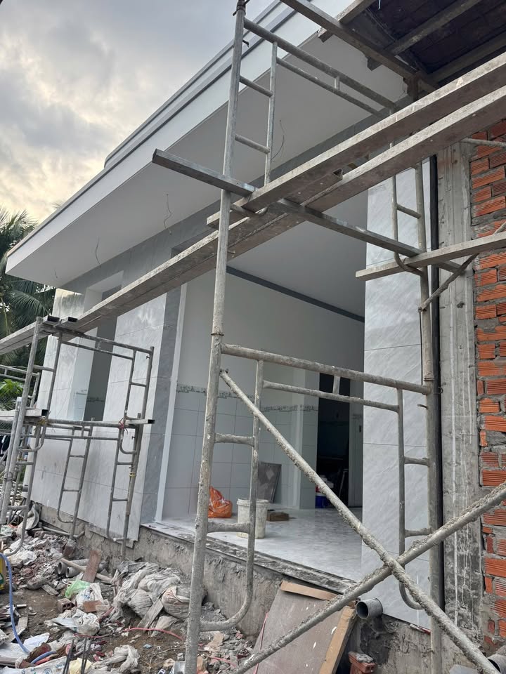 Nhà xây mới 50m² tại Mỹ Thạnh An, Bến Tre giá 730 triệu - Tặng sofa và rèm cửa!