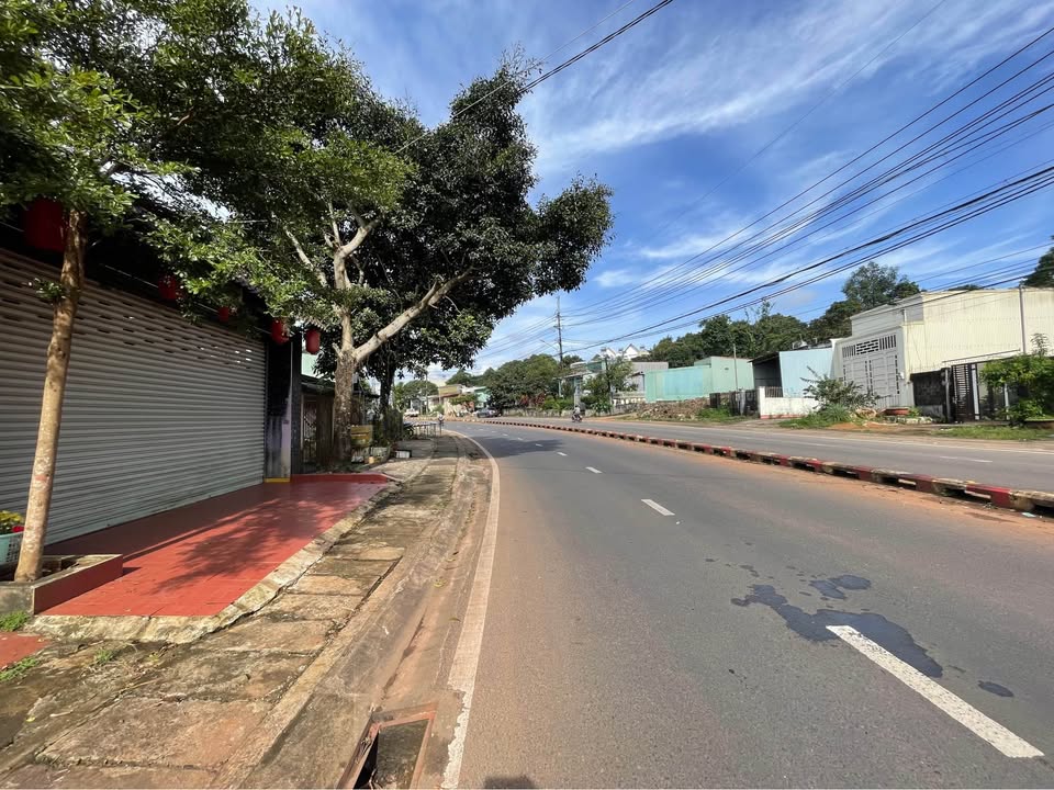 Nhà mặt tiền Nguyễn Văn Cừ, Pleiku 214m² giá 4.65 tỷ - Đầu tư sinh lời ngay!