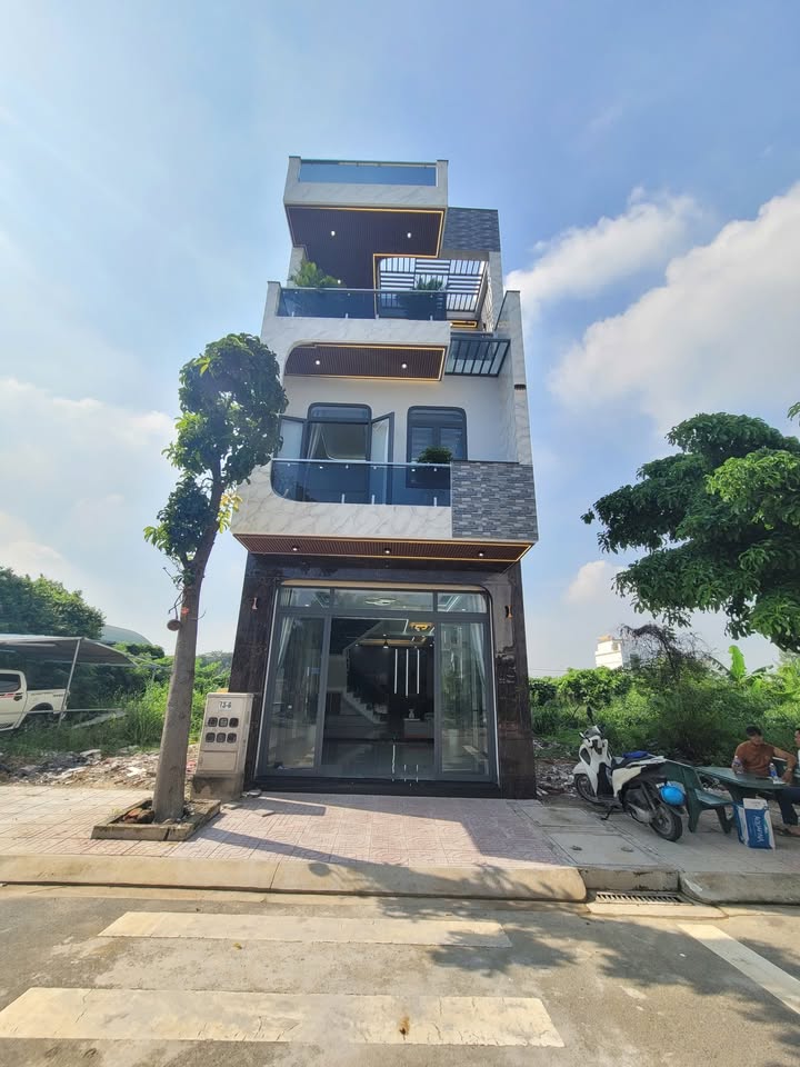 Nhà bán KDC Phúc Đạt, Dĩ An 85m² giá 5.95 tỷ - Thiết kế hiện đại, sổ hồng riêng!