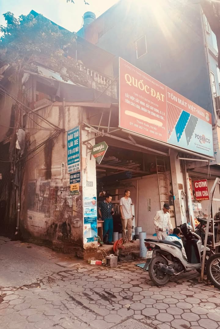 Lô góc ô tô tránh 42m² Nguyễn Khang giá 20 tỷ - Đầu tư sinh lời ngay!