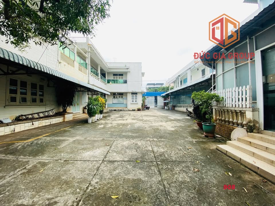 Cho thuê mặt bằng 1000m² mặt tiền đường CMT8 Biên Hòa - Vị trí đắc địa, view sông