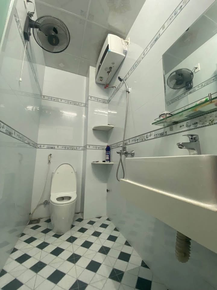 Nhà 3 tầng mới xây tại Thanh Khê, Đà Nẵng 60m² giá 5.2 tỷ - Vị trí đắc địa, tiện ích đầy đủ!