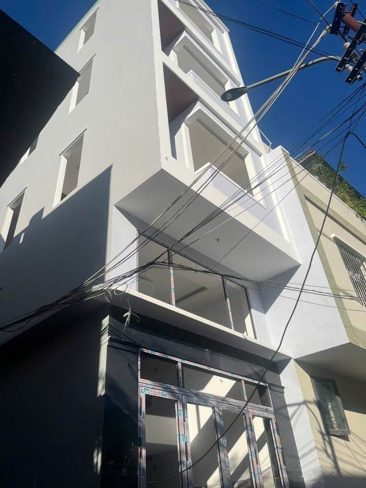 FrontHouse 4.5 Tầng Đường Ngô Mây 150m² Giá 3.95 Tỷ - Thiết Kế Sang Trọng