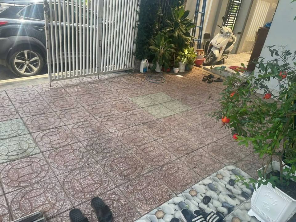 Nhà nguyên căn Định Hòa, Thủ Dầu Một 120m² giá 6.5 triệu - Full nội thất, ô tô vào tận nhà!