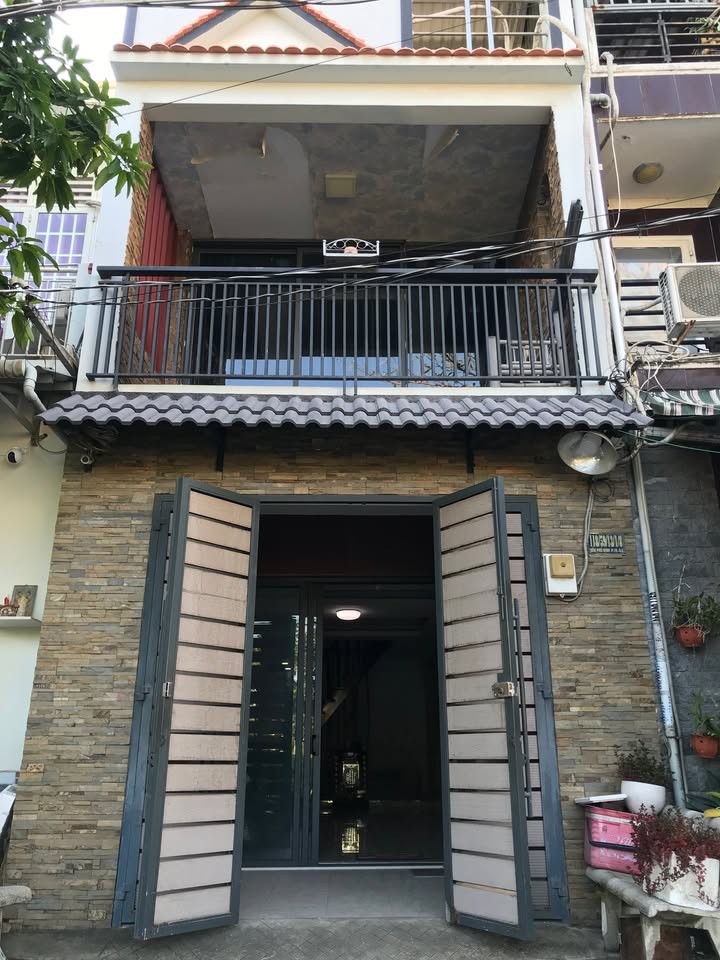 Cho thuê nhà nguyên căn hẻm xe hơi Phú Định, 120m² chỉ 8 triệu/tháng