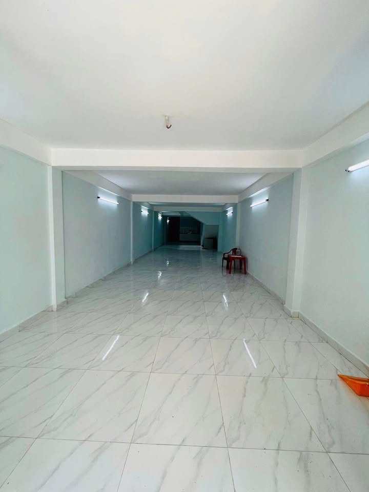 Nhà nguyên căn Quận 8, 64m² chỉ 18 triệu - Nhà mới, vị trí đắc địa!