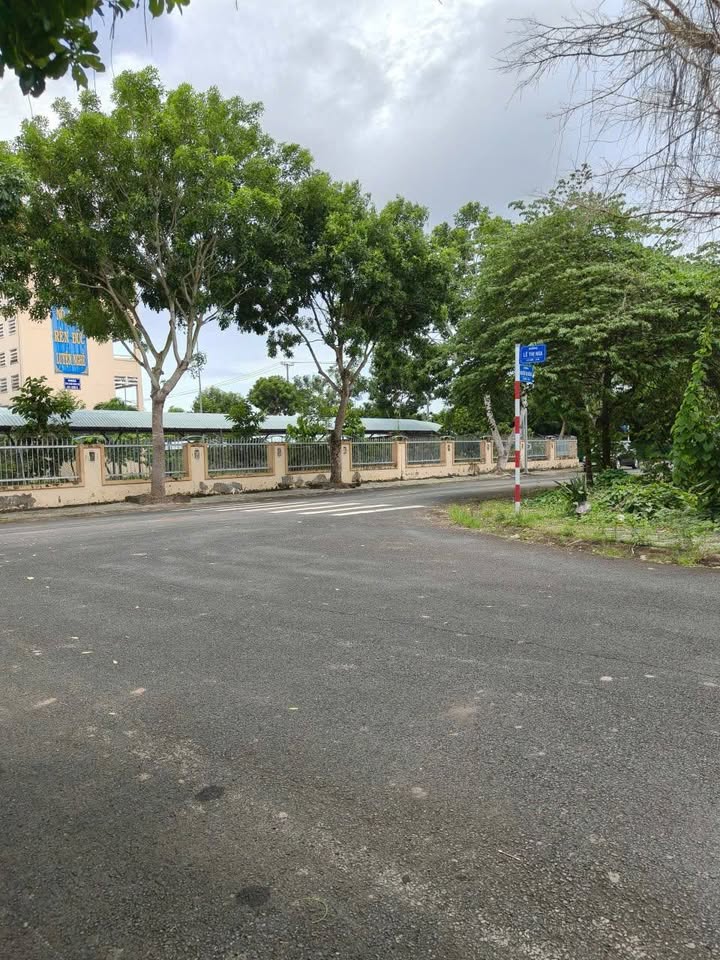 Nhà nguyên căn 1 trệt 1 lầu KDC Hoàng Phát Bạc Liêu - Giá chỉ 3.5 triệu/tháng!