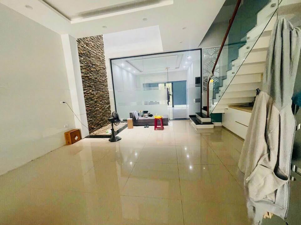 Shophouse cho thuê đường Nại Nam 150m² giá 40 triệu - Phù hợp làm văn phòng