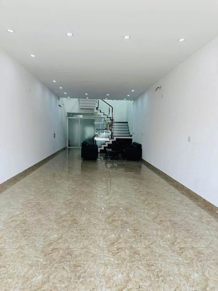 Nhà mặt tiền kinh doanh đường Lê Đại Hành, Cẩm Lệ 100m² - Vị trí đắc địa, giá thỏa thuận!