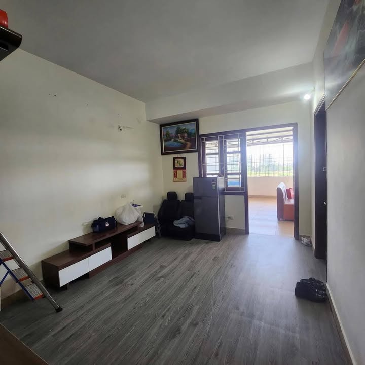 Cho thuê văn phòng hoặc nhà ở mặt phố Việt Hưng 100m² giá 6,5 triệu - Full nội thất tiện nghi!