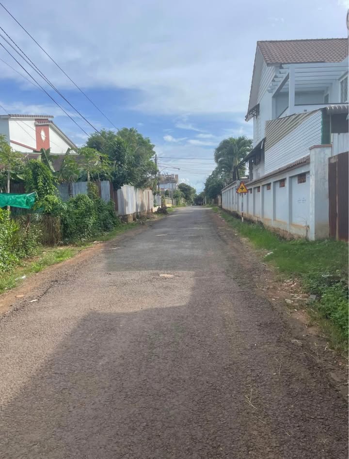 Đất thổ cư tại thôn 3, xã Cư Êbur, 95m² giá 1.8 tỷ - Đầu tư sinh lời ngay!