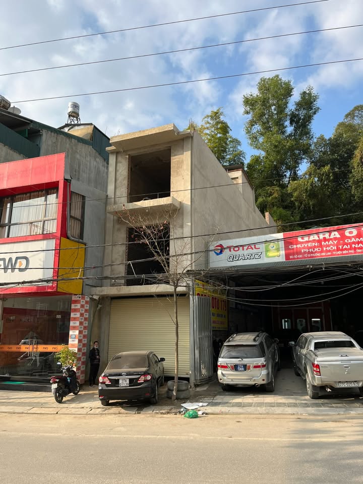 Bán nhà 3 tầng mặt đường 279, phường Him Lam, 122m² - Kinh doanh thuận lợi!