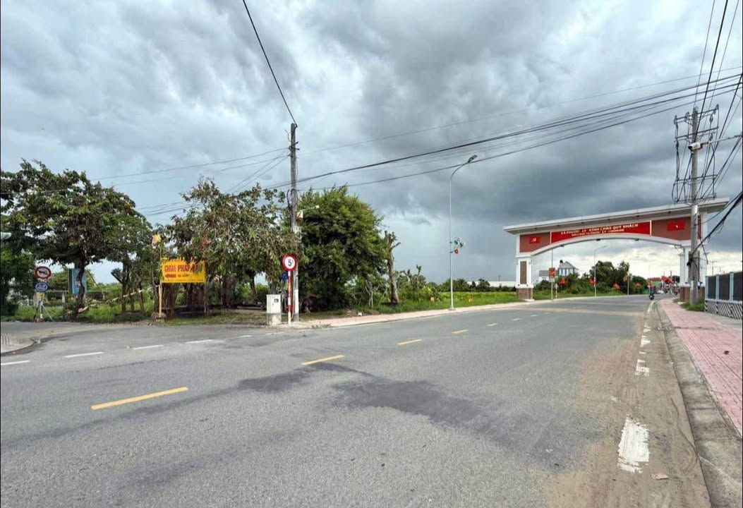 Đất thổ cư mặt tiền nhựa 149m², giá 1.5 tỷ - Cơ hội đầu tư tại Cần Giuộc!