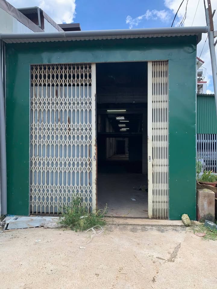 Kho cho thuê mặt tiền đường Nguyễn Thị Định 202m² giá 5 triệu - Tiện ích đầy đủ, sẵn sàng hoạt động!