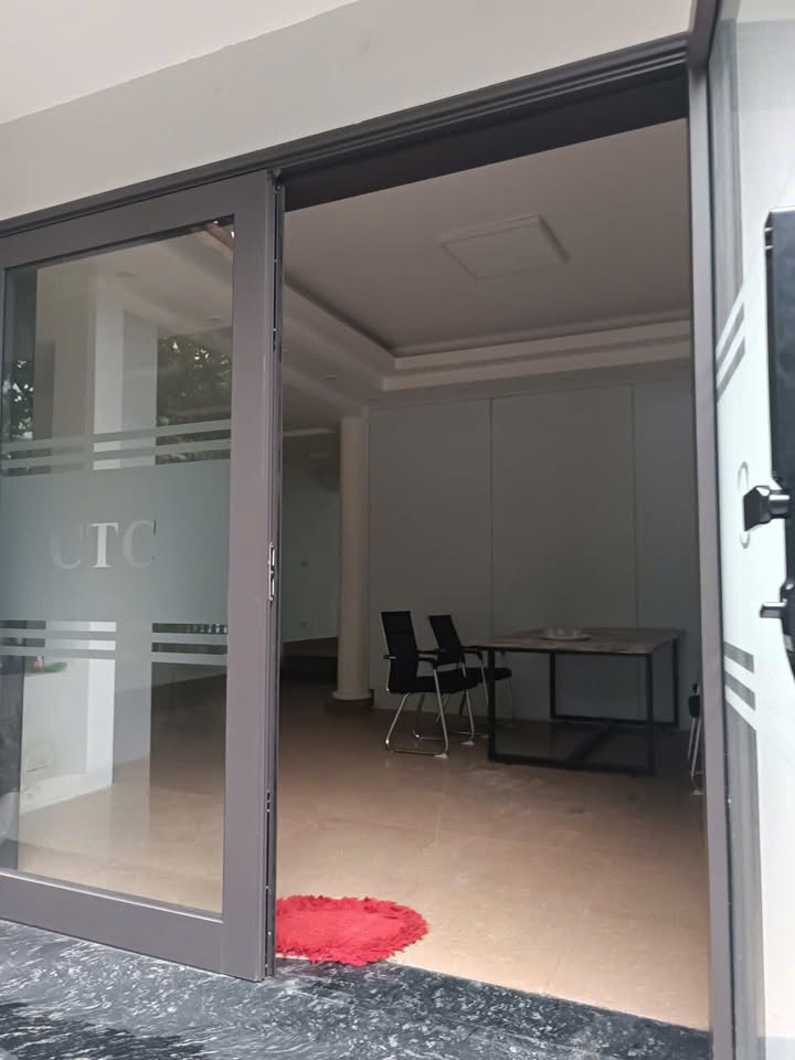 Cho thuê biệt thự vườn Đào Tây Hồ 130m² giá 50 triệu - Không gian yên tĩnh, thoáng mát!