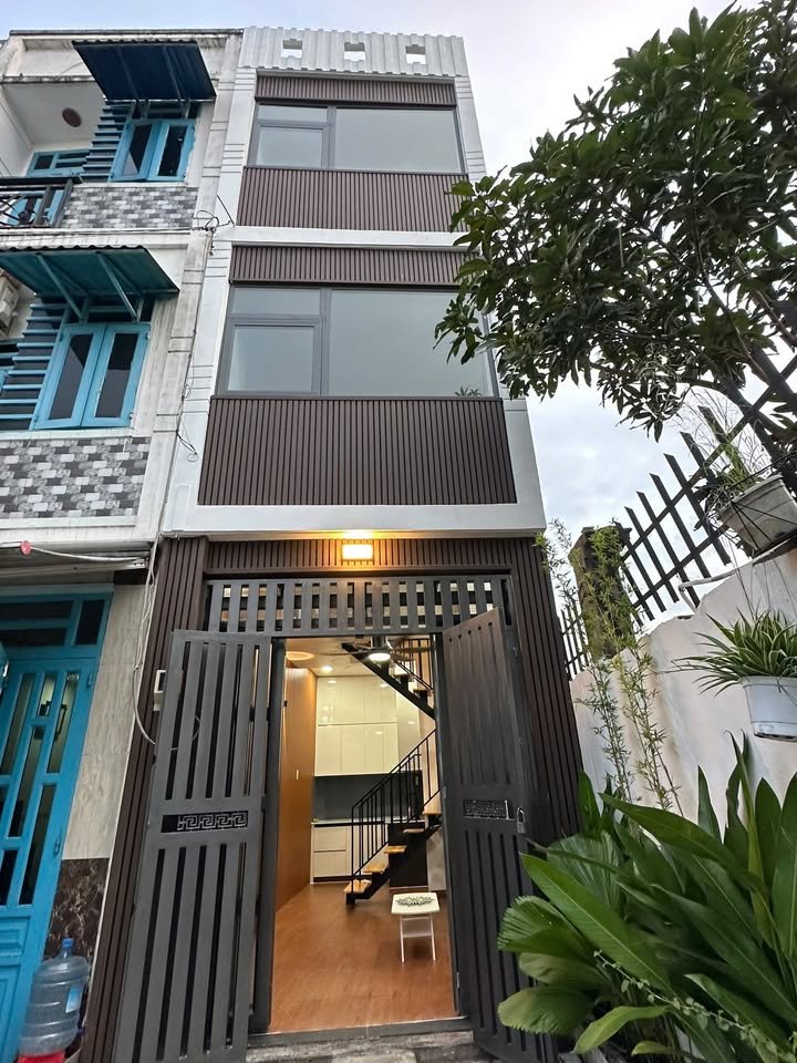 Nhà đẹp quận 12 22.4m² giá 1.85 tỷ - Thiết kế tinh tế, sẵn sàng vào ở!