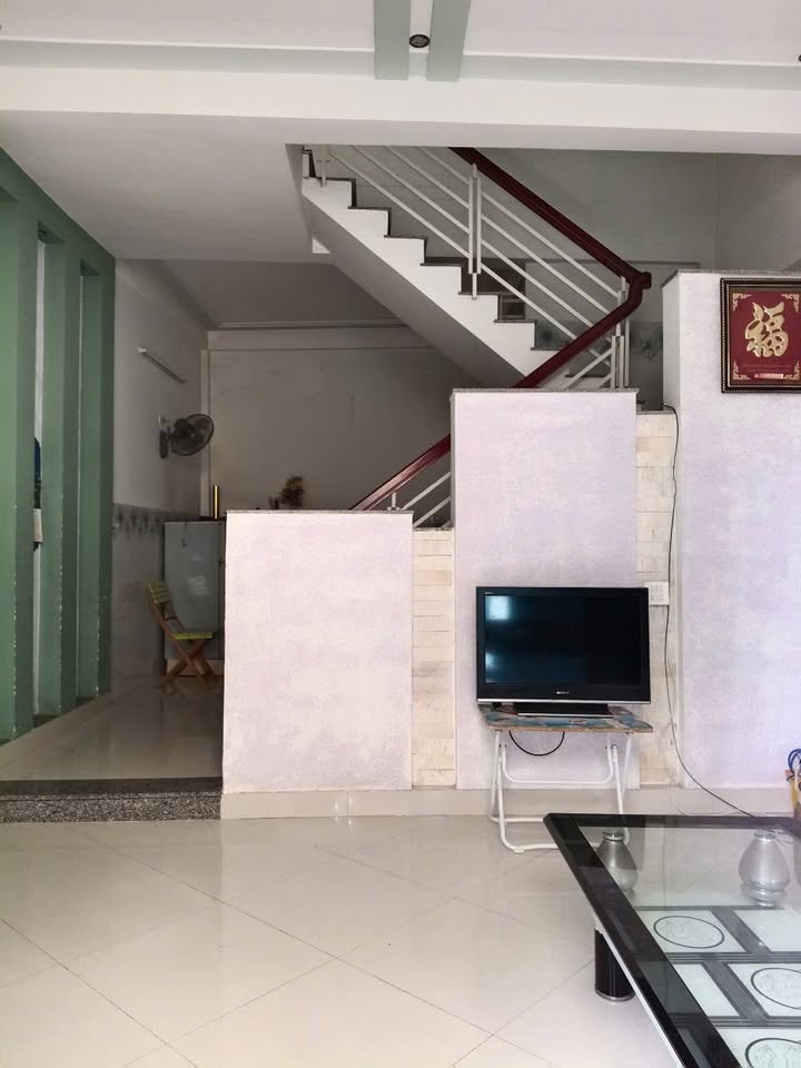 Nhà nguyên căn Xóm Tiêu, Quy Nhơn 2PN giá 5 triệu - Nội thất đầy đủ, sẵn sàng vào ở!