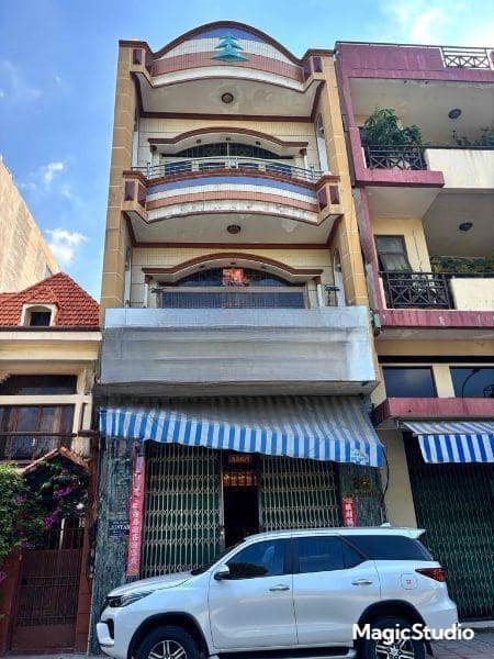 Nhà cho thuê nguyên căn mặt tiền Lê Tuấn Mậu, Q.6, 200m² - Bàn giao ngay!