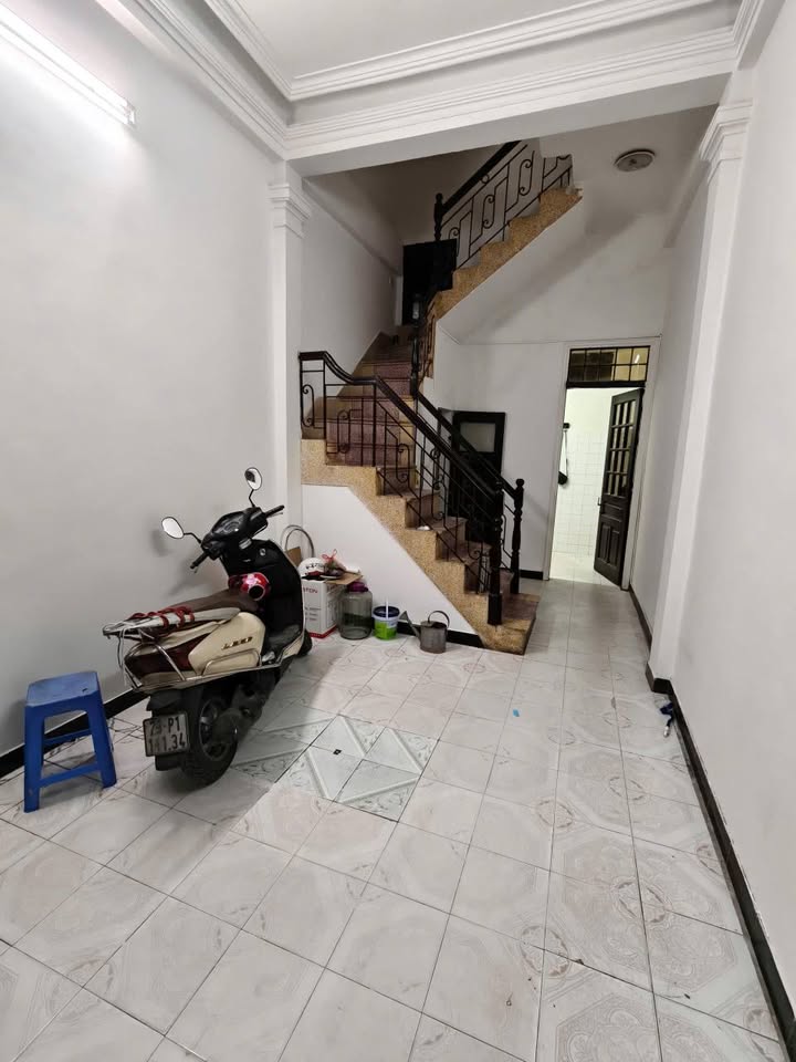 Nhà cho thuê tại Hồ Đắc Di, Đống Đa 30m² giá 10 triệu - Phù hợp vừa ở vừa kinh doanh!