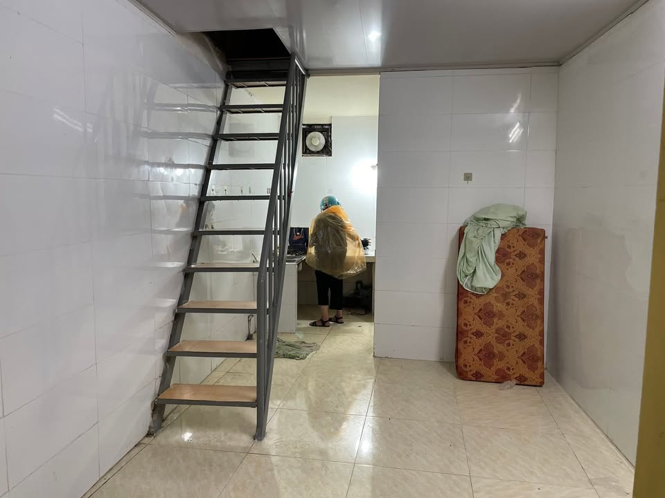 Nhà cho thuê tại Thái Hà, Đống Đa 25m² - Điều hòa, gác xép tiện nghi!