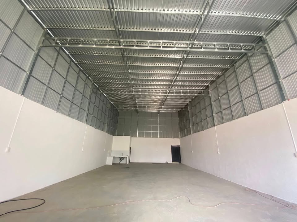 Kho xưởng 190m² tại Củ Chi giá chỉ 950 triệu - Pháp lý sổ hồng riêng