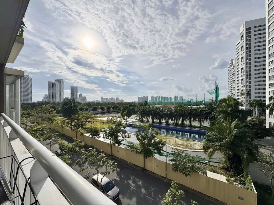 Căn hộ Scenic Valley 108m² giá 9.1 tỷ - View đẹp thoáng mát!