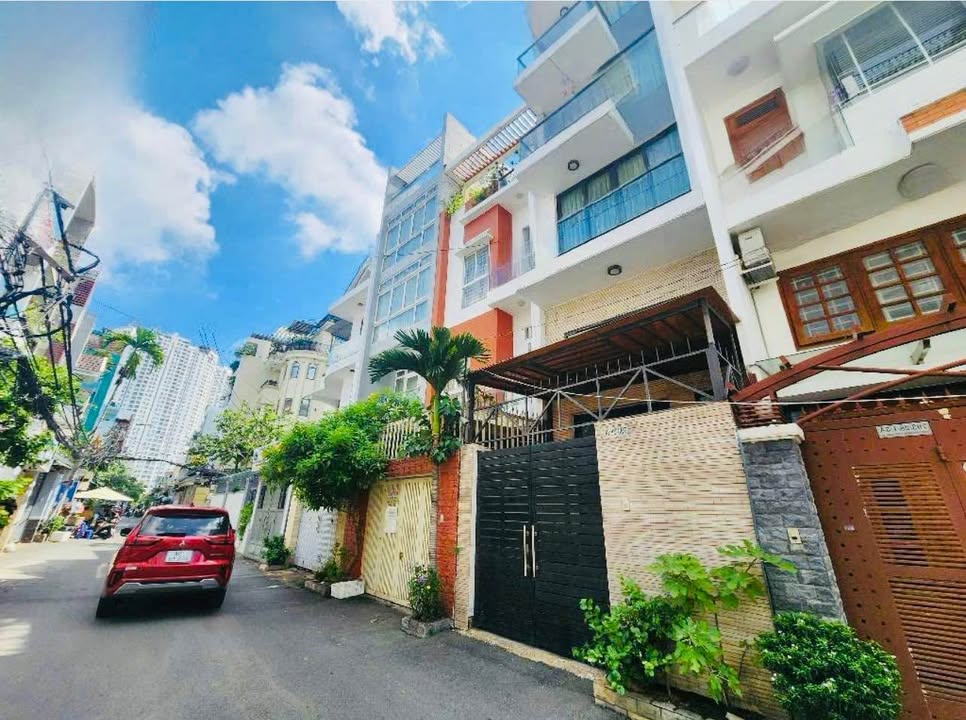 Nhà phố Tân Hưng Quận 7 giá 10 tỷ - Sổ hồng riêng, xe hơi ra vào thoải mái!