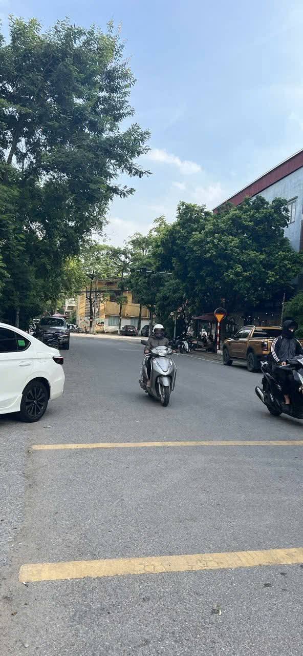 Nhà 3 tầng khu Lê Hồng Phong, Kinh Bắc 81.6m² giá 10 tỷ - Chính chủ, sổ đỏ