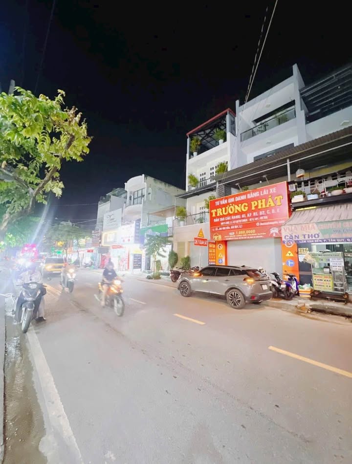 Nhà mặt tiền kinh doanh đường Lâm Văn Bền, quận 7, 86m² giá 28 tỷ - Sổ hồng riêng, thương lượng!