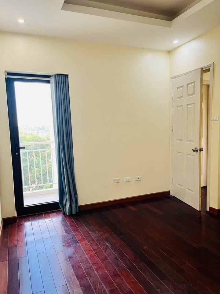 Căn hộ chung cư Việt Hưng, Long Biên 97m² giá 9 triệu - Nhà đẹp, cho thuê lâu dài!