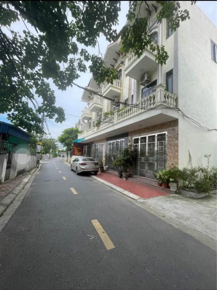 Nhà mặt đường Đệ Tứ, phường Thiên Trường, 52m² giá 2 tỷ - Sẵn sàng vào ở!