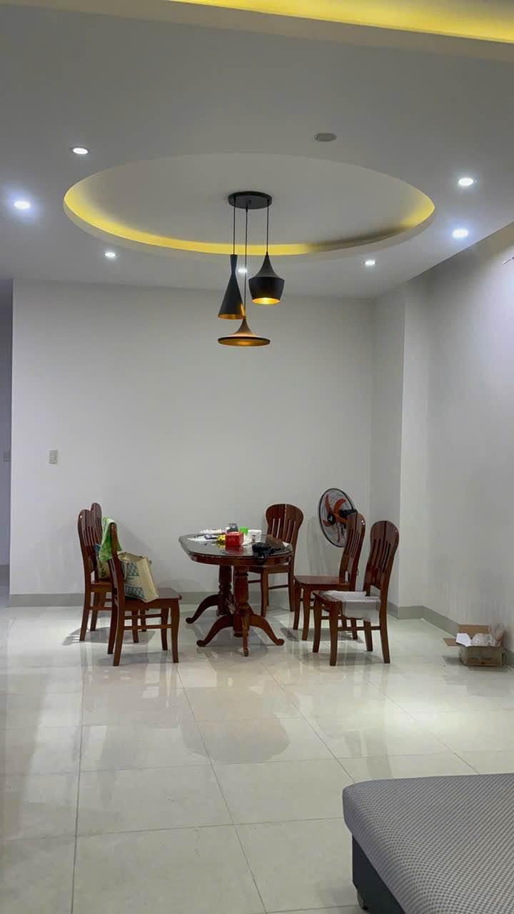 Nhà 2 tầng đường Võ Duy Ninh 158m² giá 9.5 tỷ - Gần biển, ô tô vào tận nơi!