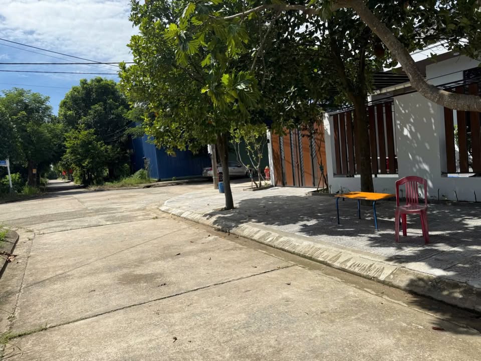 Đất nền dự án Nam Hòa Xuân 300m² giá 6.5 tỷ - Vị trí đắc địa gần trường học!