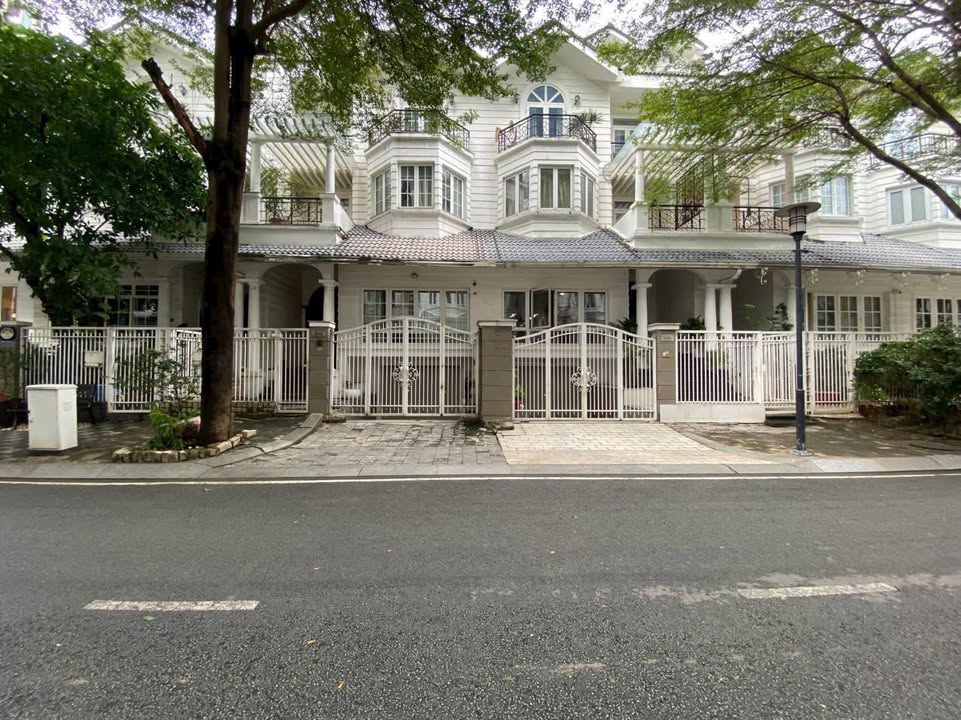 Townhouse SAIGON PEARL Bình Thạnh 147m² giá 98 tỷ - Sổ hồng chính chủ!