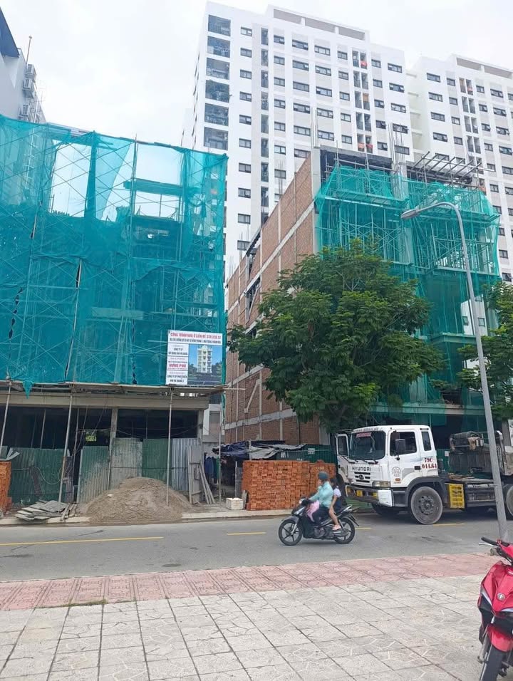 Đất nền Phước Hải, Nha Trang 110m² giá 8.8 tỷ - Đối diện công viên, xây dựng 5 tầng