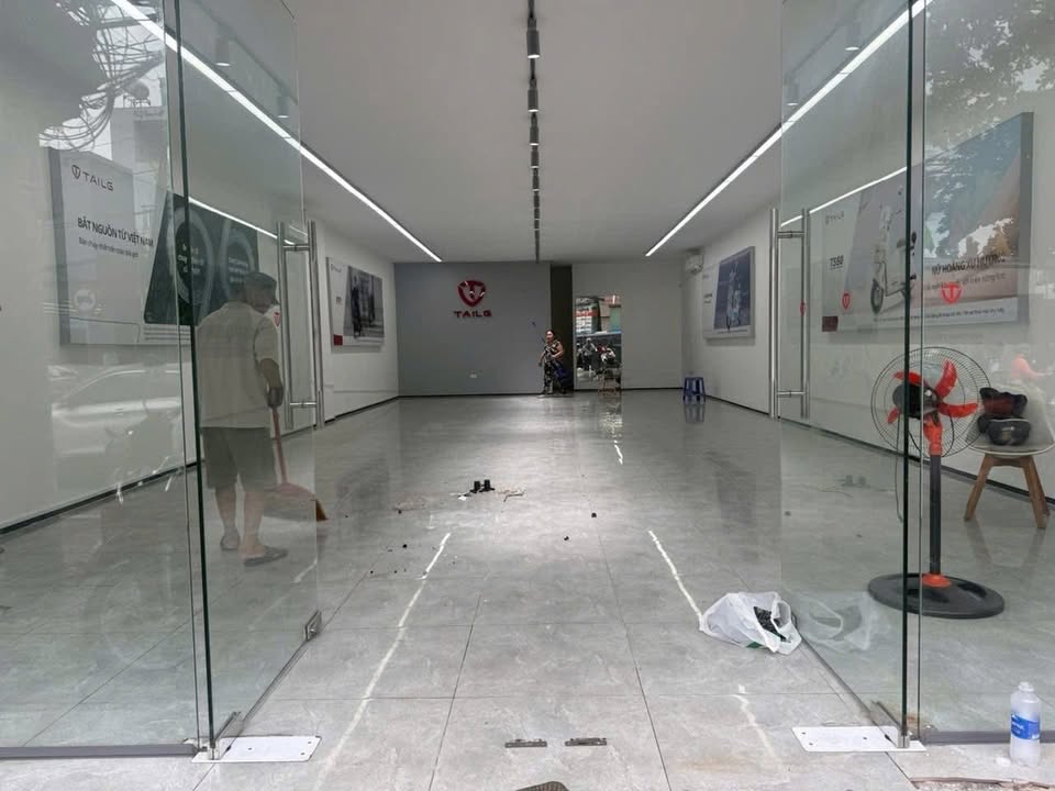 Cho thuê mặt bằng kinh doanh Đỗ Xuân Hợp, Q9, 140m² - Vị trí đắc địa, đông người qua lại!