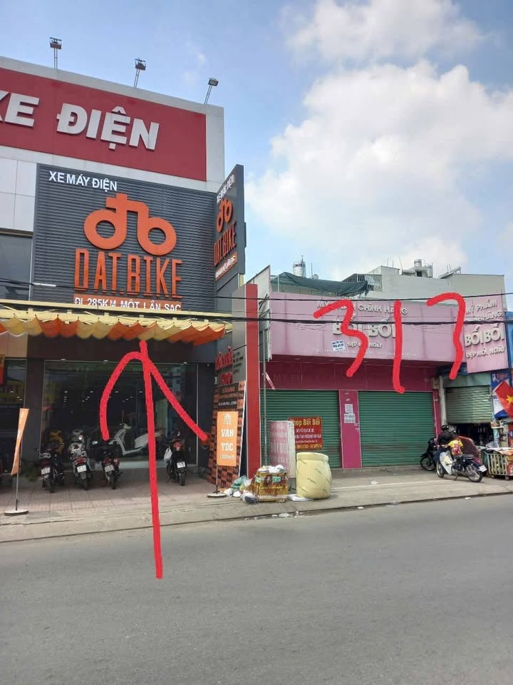 Bán nhà mặt tiền đường Nguyễn Thị Tú, quận Bình Tân, 135m² - Vị trí kinh doanh đắc địa!