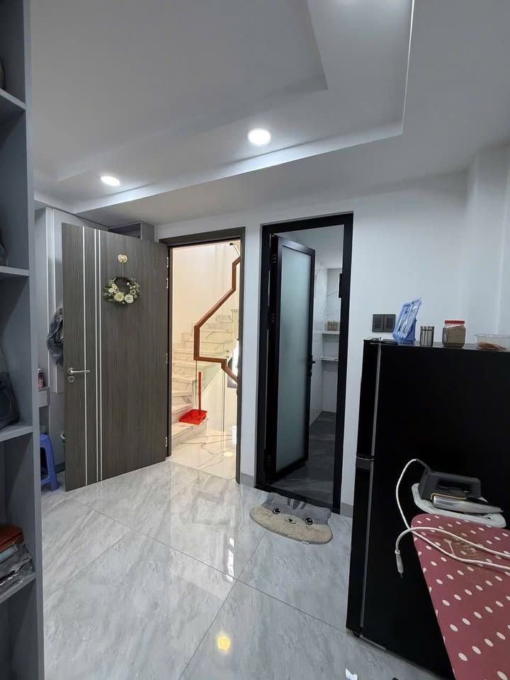 Bán gấp FrontHouse Thích Quảng Đức 60m² giá 15 tỷ - Mặt tiền kinh doanh đắc địa!