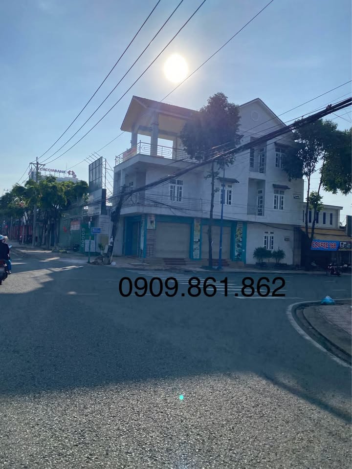 Cho thuê nhà góc 2 mặt tiền QL14 & An Dương Vương, Đồng Xoài 90m² - Vị trí chiến lược, kinh doanh thuận lợi!