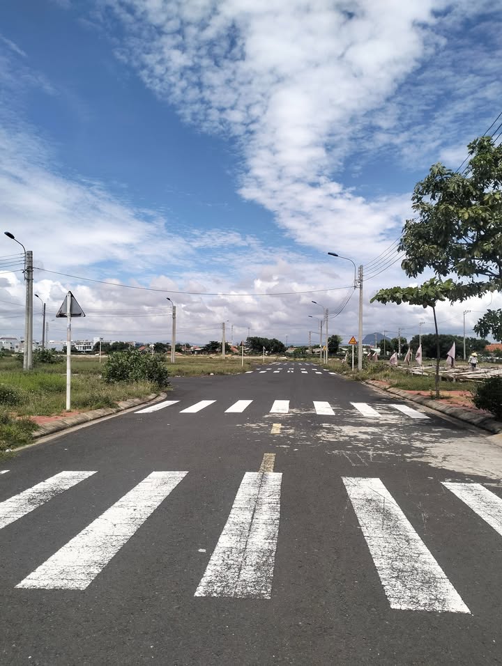 Đất nền Phú Đông Tuy Hòa 80m² giá 1.9 tỷ - Lô góc đẹp gần biển!