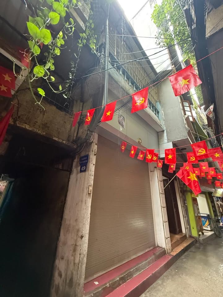 Bán gấp Nhà Đẹp Văn Hương Đống Đa 23m² giá 6.99 tỷ - Đầu tư sinh lời nhanh chóng!