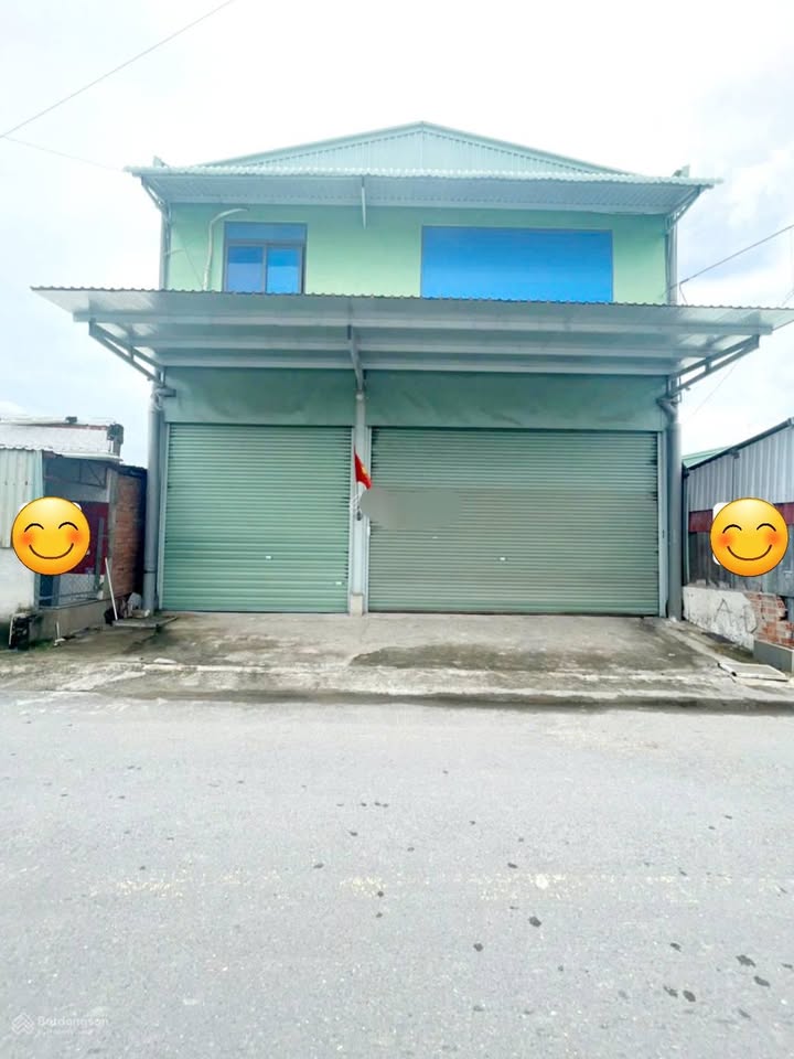 Kho xưởng cho thuê quận 12, diện tích 600m² giá 38 triệu - Mặt tiền đường xe container thuận lợi!