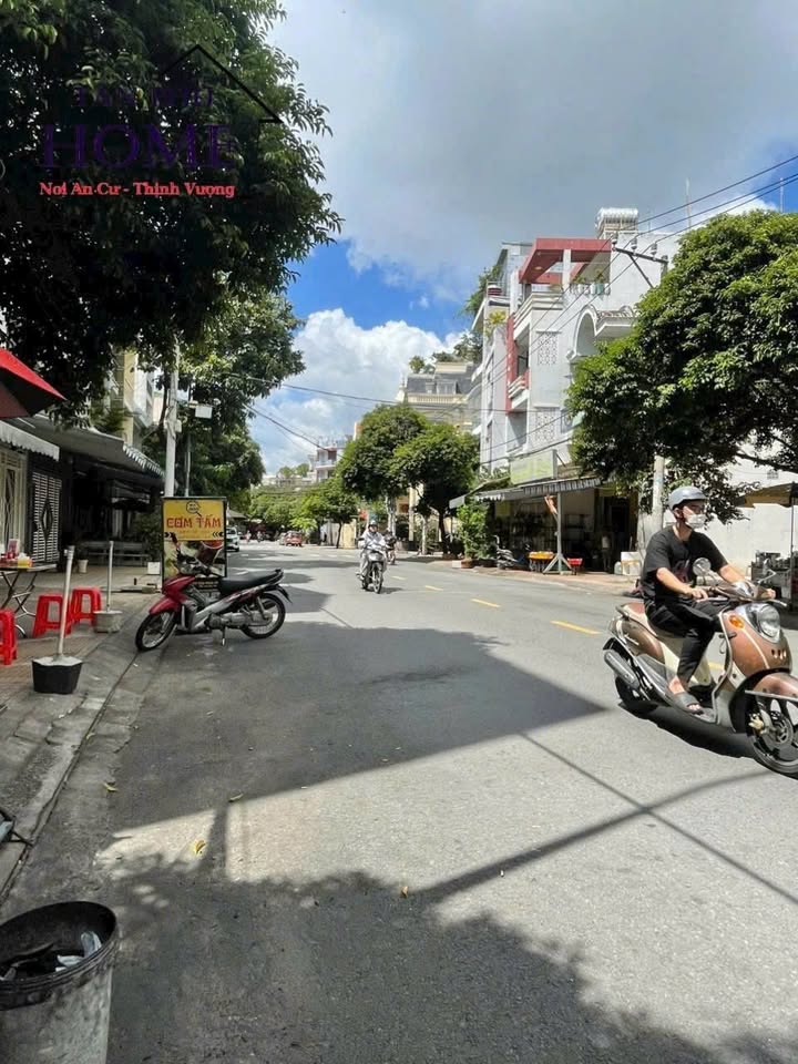 Nhà mặt tiền kinh doanh Tân Sơn Nhì 72m² giá 15 triệu - Vị trí đắc địa